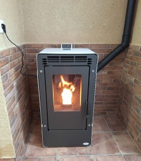 ESTUFA DE PELETS ECOFOREST MODELO NETFLAME 7 KW 